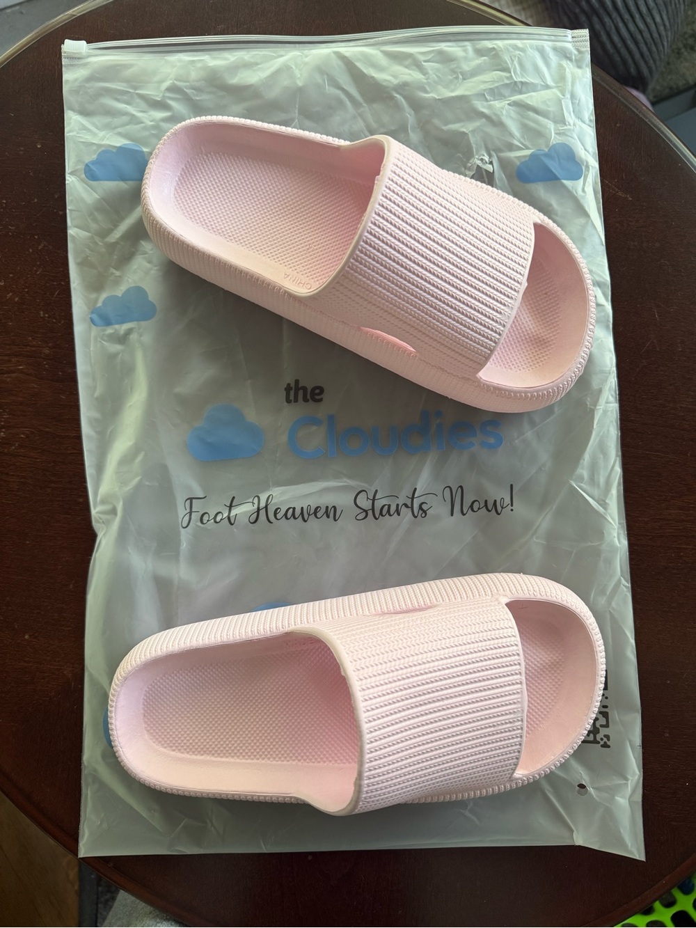 Cloudie’s slippers/sliders